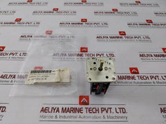 Siemens 3ST1207-2BE01 Control Switch for Motor 10A 600VAC