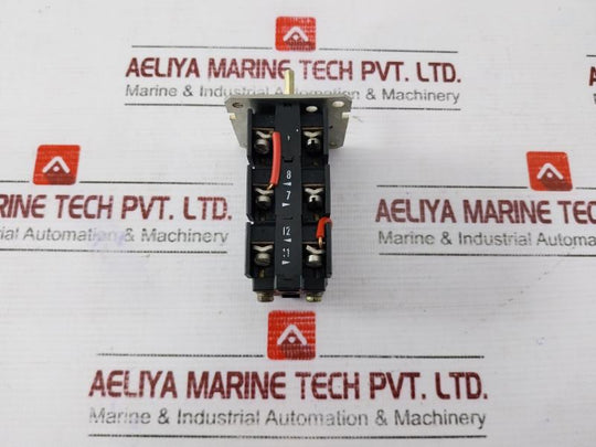 Siemens 3ST1207-2BE01 Control Switch for Motor 10A 600VAC