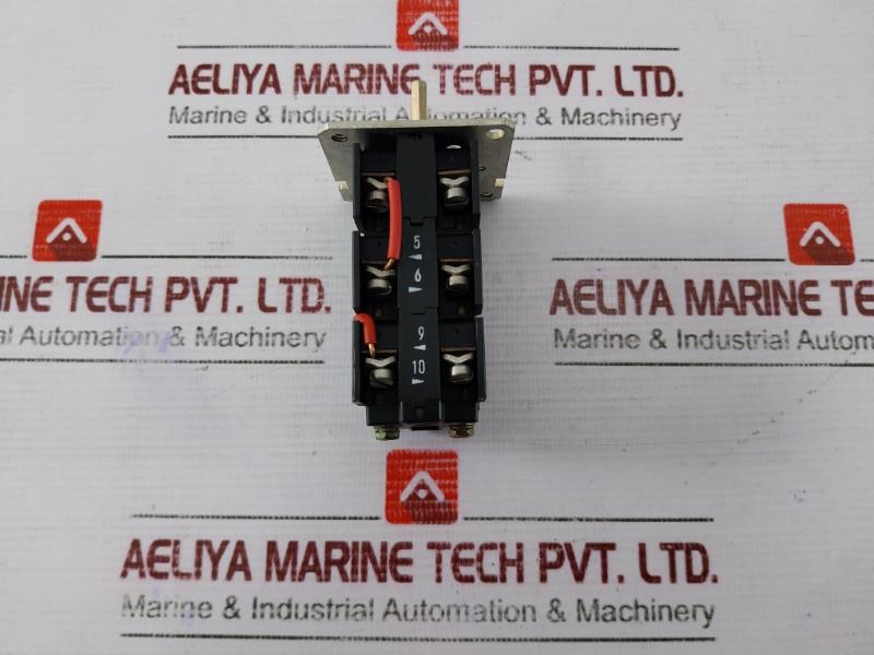 Siemens 3ST1207-2BE01 Control Switch for Motor 10A 600VAC