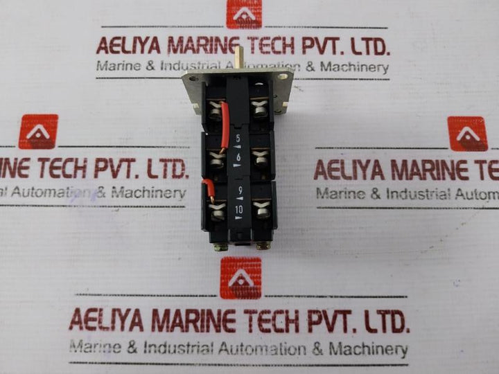 Siemens 3ST1207-2BE01 Control Switch for Motor 10A 600VAC