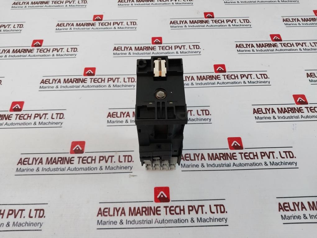 Siemens 3tf3100-0b Contactor W/ Auxiliary Switch Block 3tx4010-2a 22a 500v~