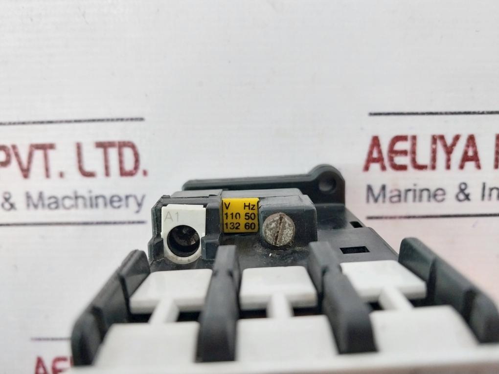 Siemens 3TF32 00-0A Air Break (Power) Contactor 30A 660v~ 50/60hz