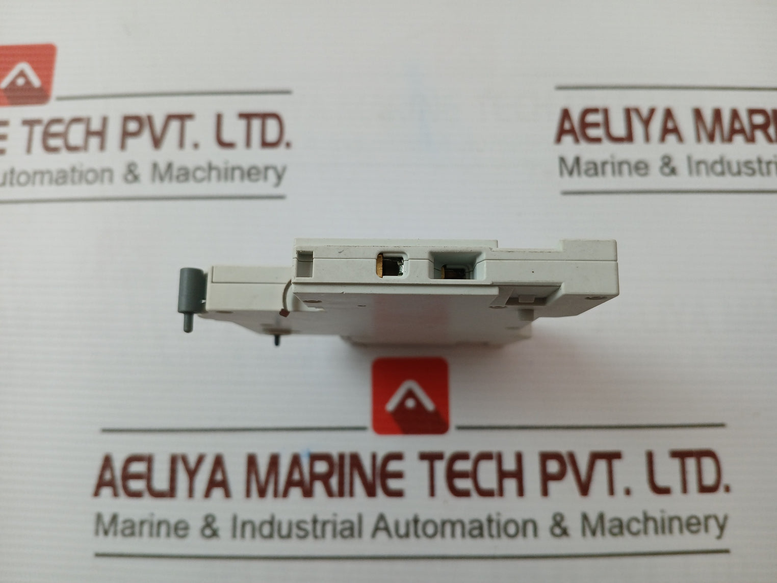 SIEMENS 5ST3010 Auxiliary Circuit Switch 440V 16A 125200E71 60/75C