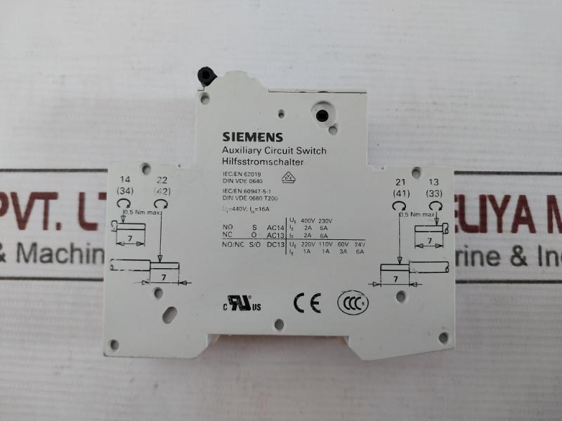 Siemens 5Sy4110-7 Auxiliary Circuit Breaker C10102J114208 230/400V