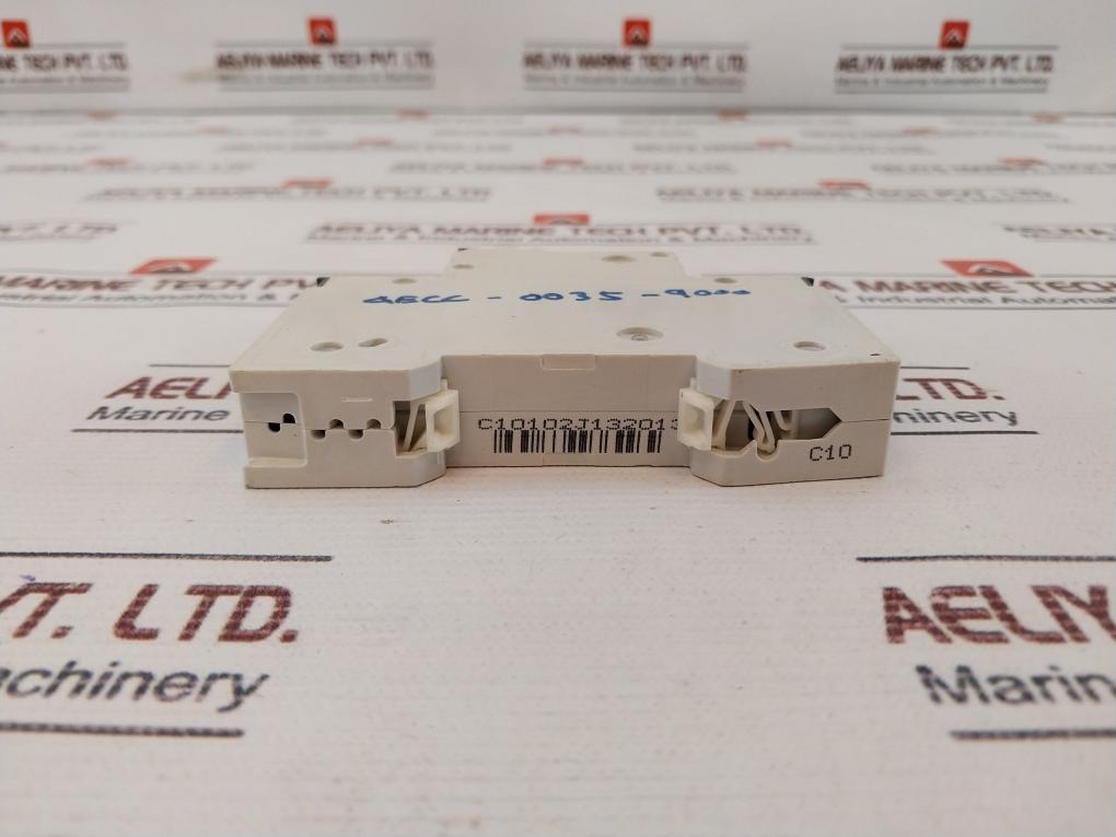 Siemens 5Sy6110-7 Circuit Breaker Aecc-0035-9000