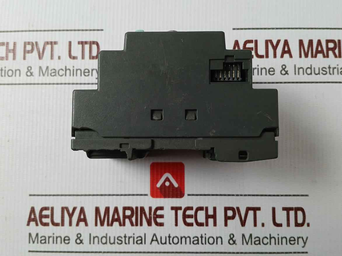 Siemens 6Ed1 052-1Md00-0Ba6 Logo! 12/24Rc Logic Display Module 240V 10A