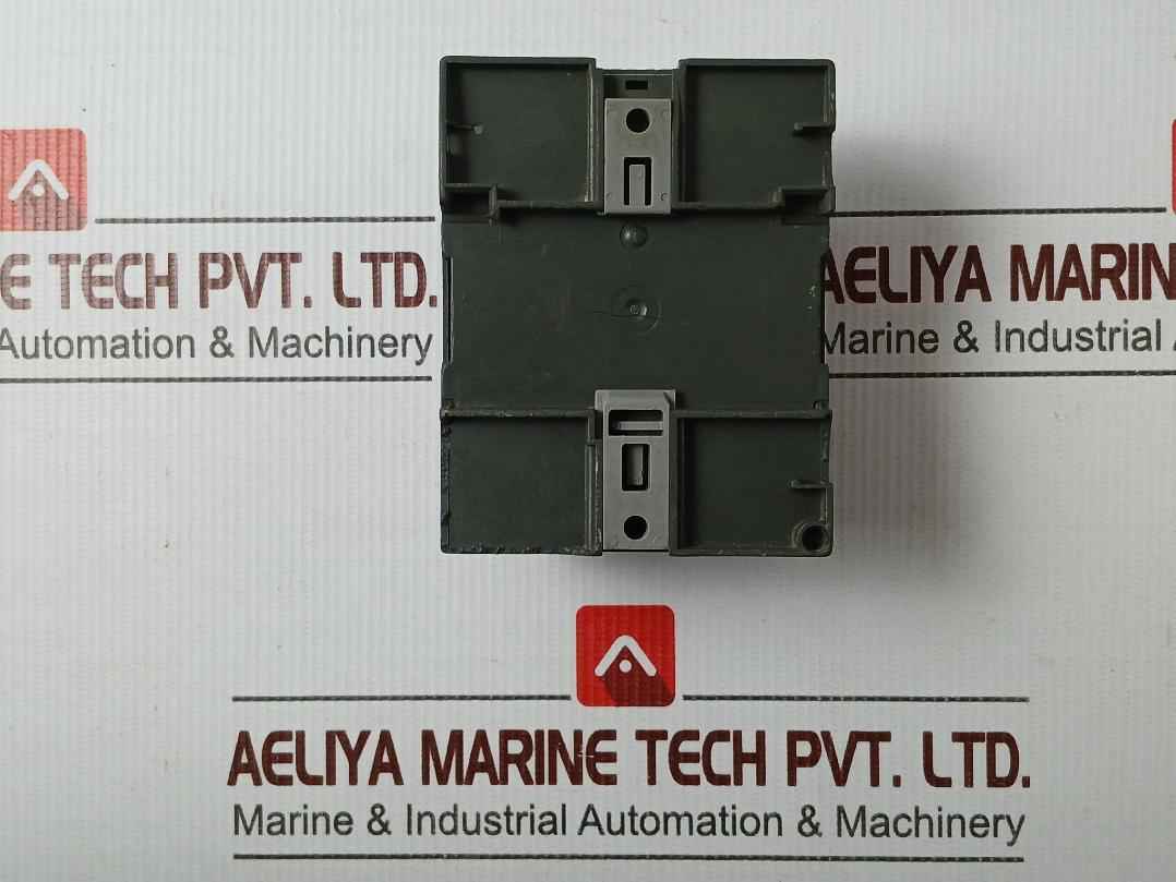 Siemens 6Ed1 052-1Md00-0Ba6 Logo! 12/24Rc Logic Display Module 240V 10A