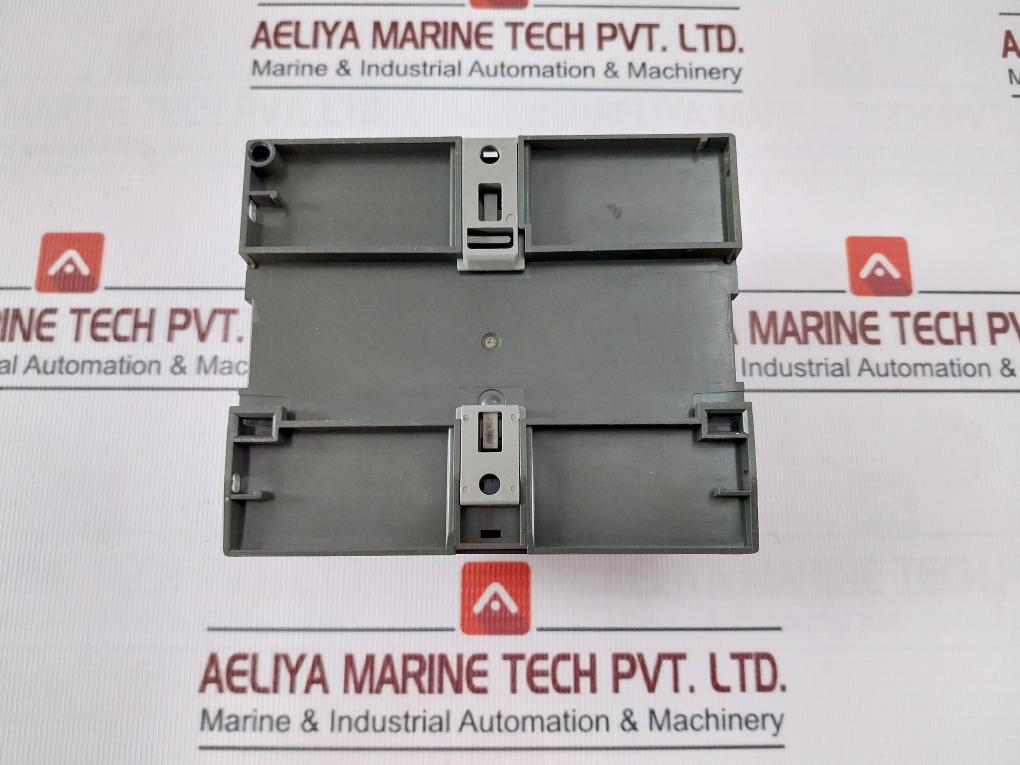 Siemens 6Ed1 052-1Md00-0Ba7 Logic Module 12/24Rce S Zve8Yjm073456 8Xdc B300 R300