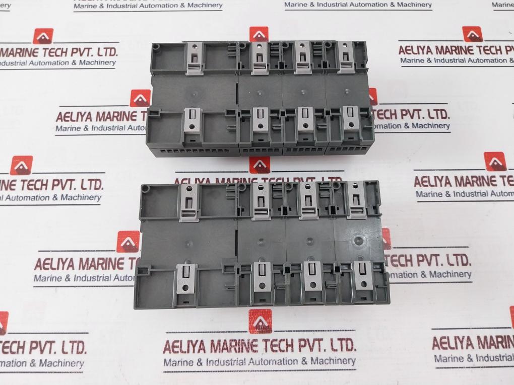 Siemens 6ED1 052-2MD00-0BA5/ 6ED1 055-1MB00-0BA1 Logic Module