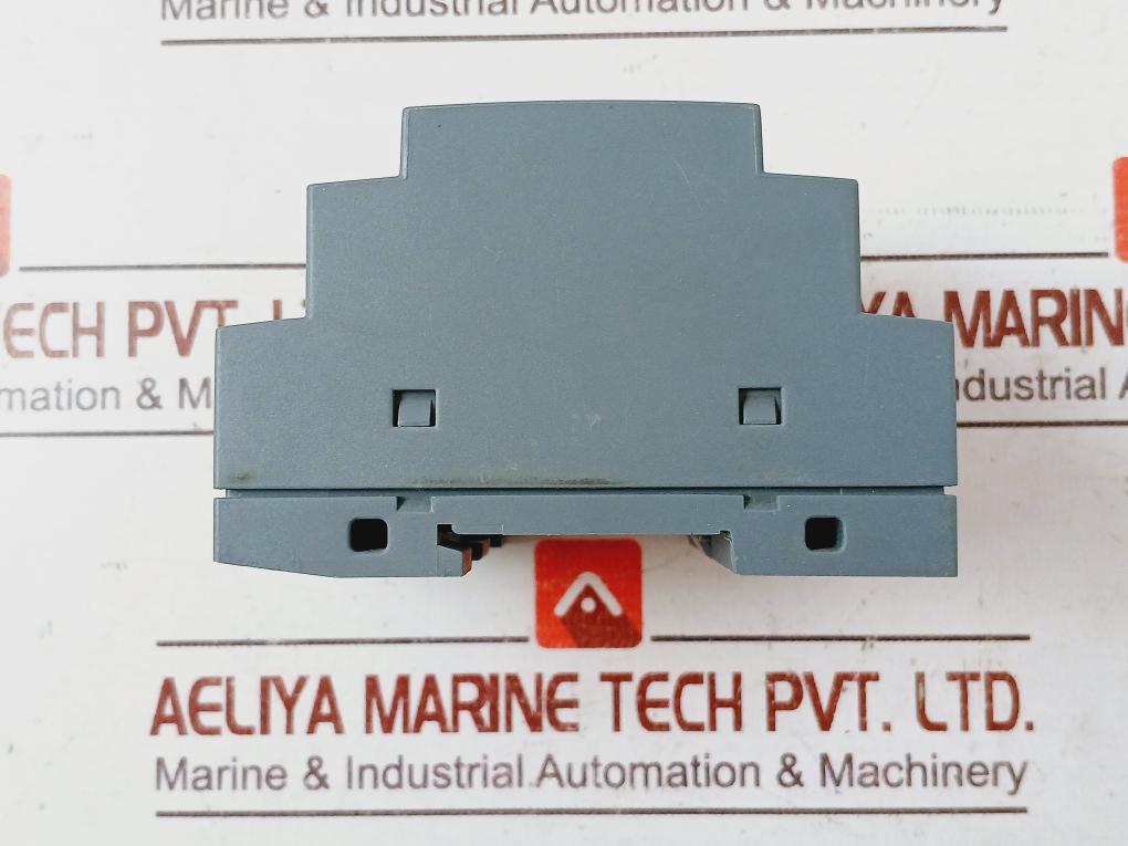 Siemens 6Ed1052-2Md00-0Ba8 Logic Module Logo Bm 12/24Rceo 4X Relay/10A