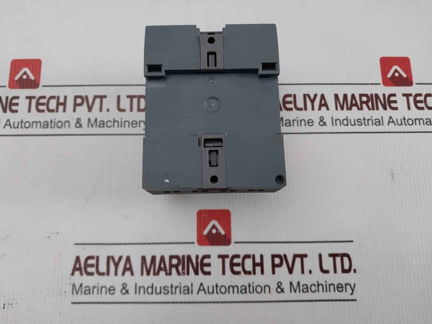 Siemens 6Ed1052-2Md08-0Ba0 Logo! Logic Module 12/24V Dc 165Ma