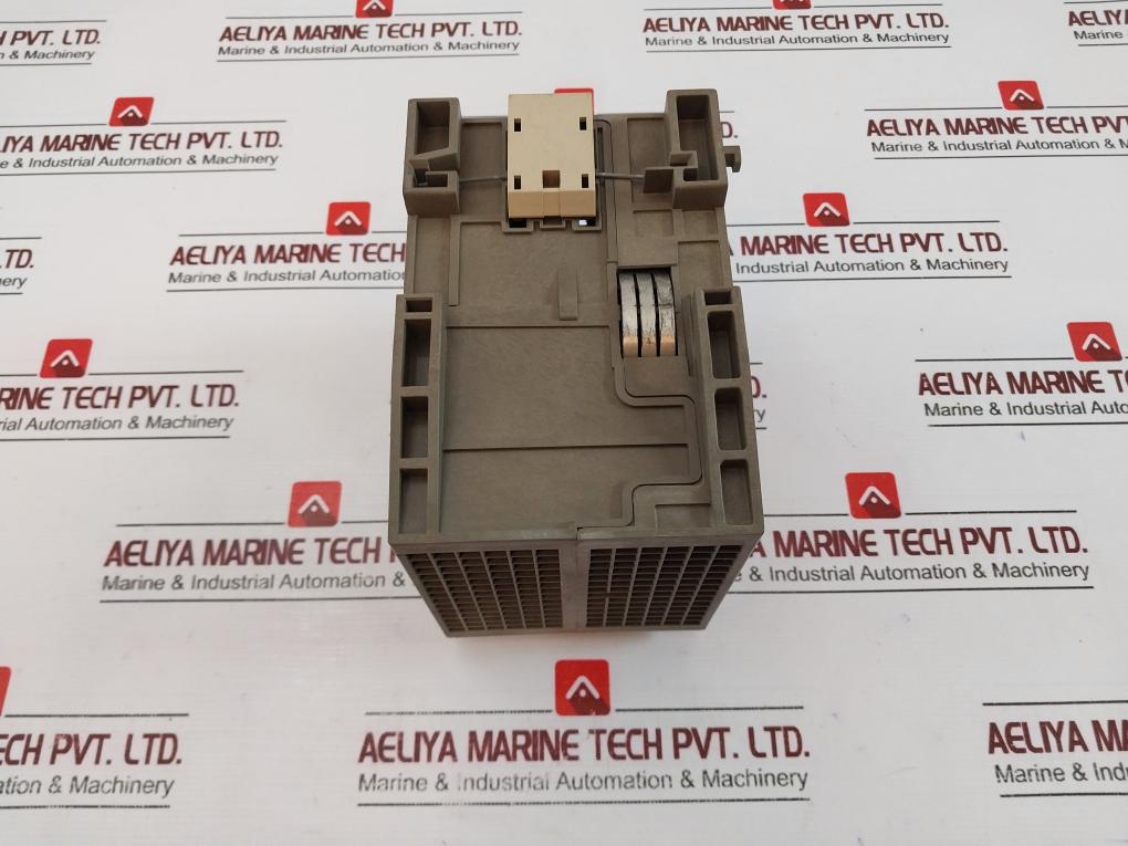 Siemens 6es5 103-8ma03 Simatic S5-100u Central Processing Unit Cpu 103 24vdc 1a