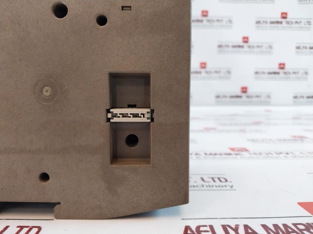 Siemens 6es5 103-8ma03 Simatic S5-100u Central Processing Unit Cpu 103 24vdc 1a