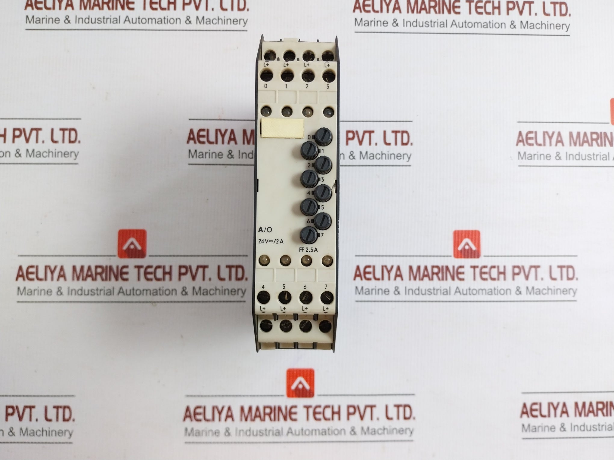 Siemens 6Es5 410-7Aa 11 Digital Output Module 24Vdc