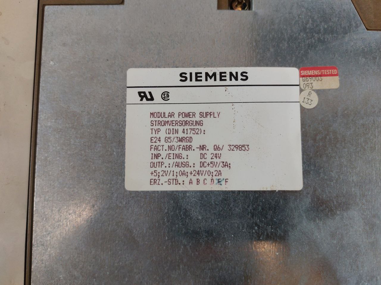 Siemens 6Es5 441-7La11,6Es5 941-7Ua13,6Es5 420-7La11,6Es5 700-0La1 Module Rack