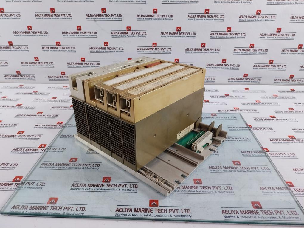 Siemens 6Es5 441-7La11,6Es5 941-7Ua13,6Es5 420-7La11,6Es5 700-0La1 Module Rack