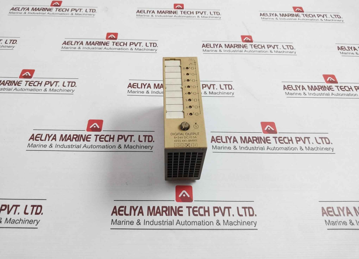 Siemens 6Es5 441-8Ma11 Digital Output Module 8X24V Dc/0.5A