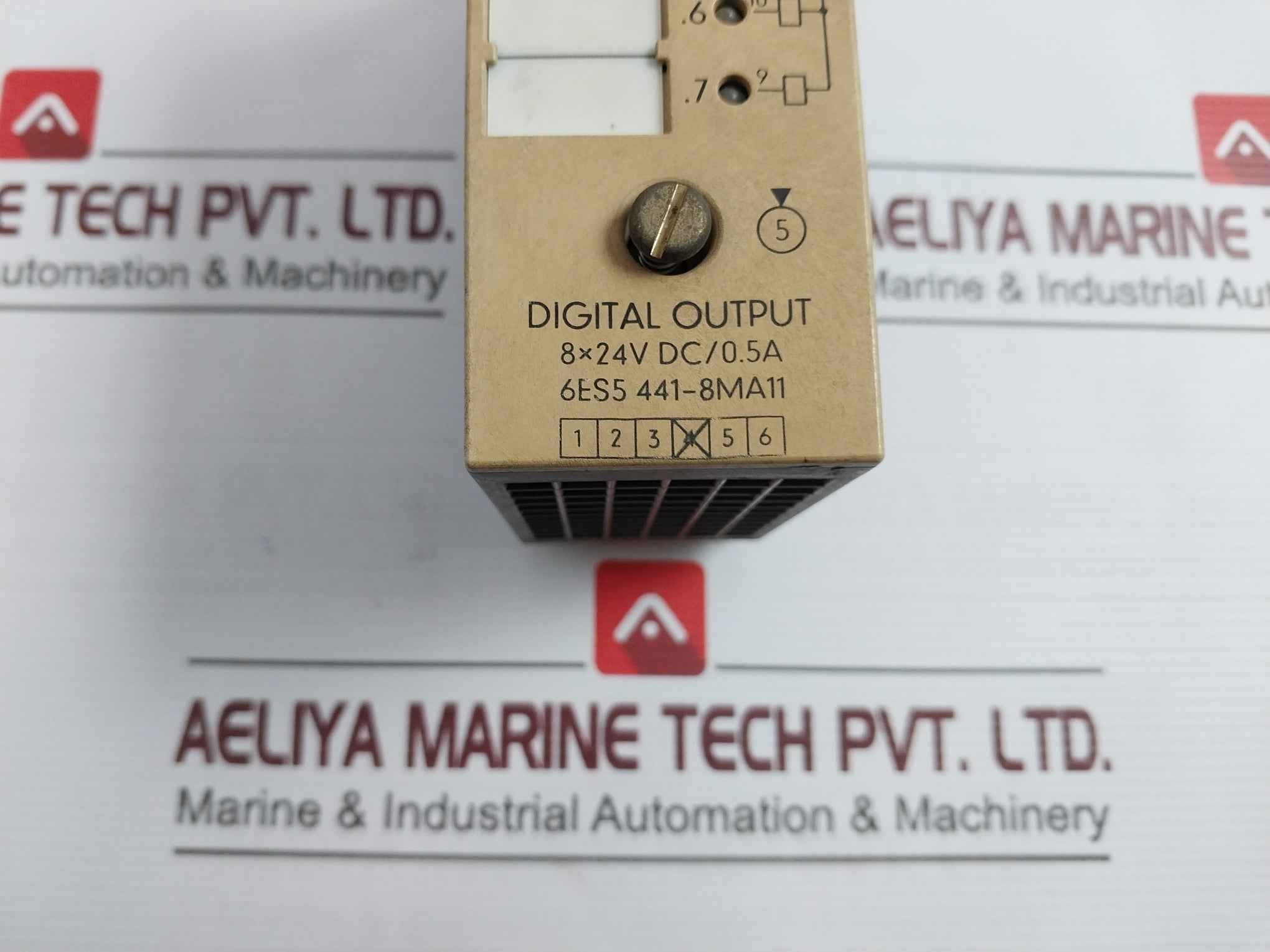Siemens 6Es5 441-8Ma11 Digital Output Module 8X24V Dc/0.5A