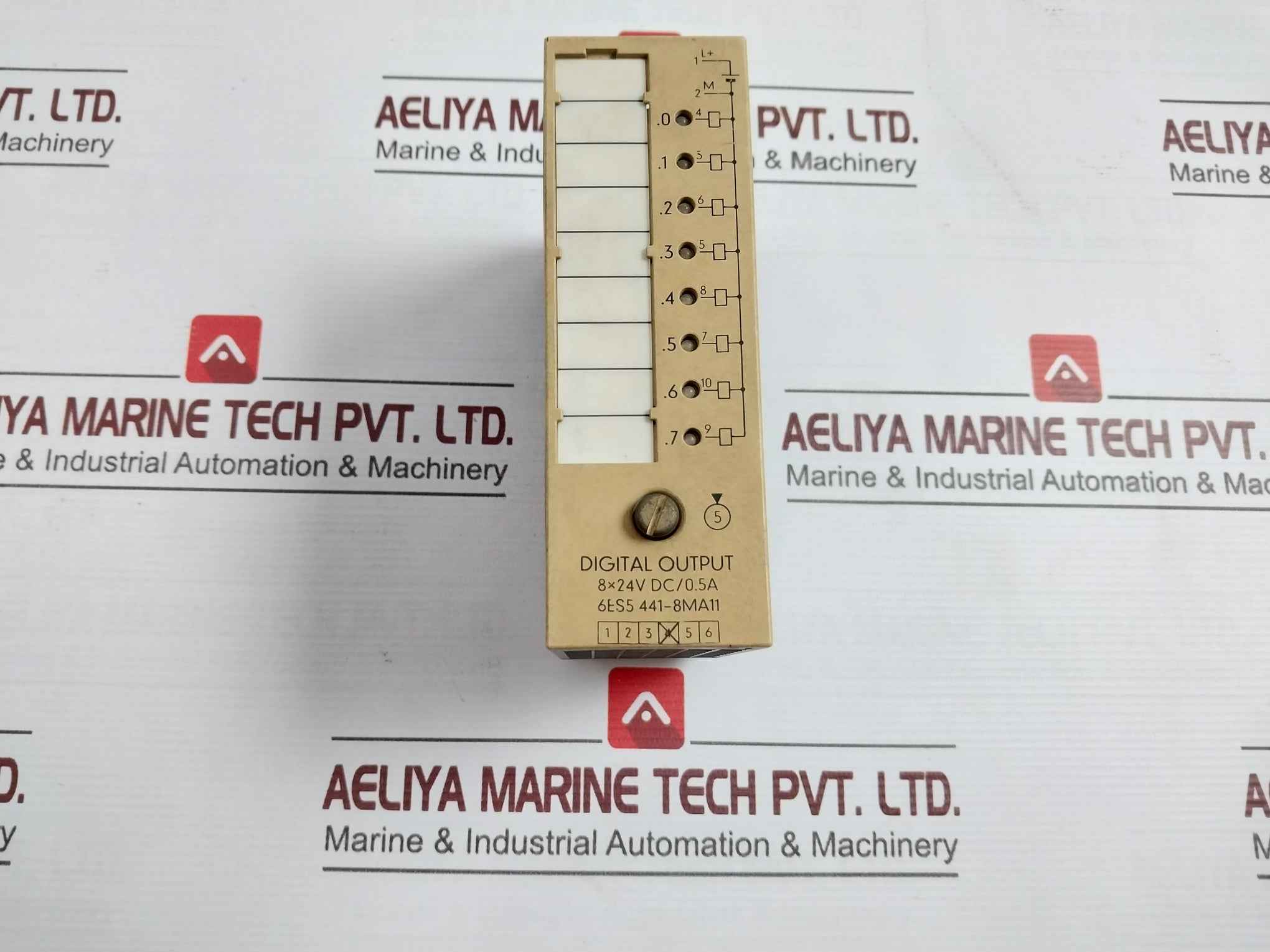 Siemens 6Es5 441-8Ma11 Digital Output Module 8X24V Dc/0.5A