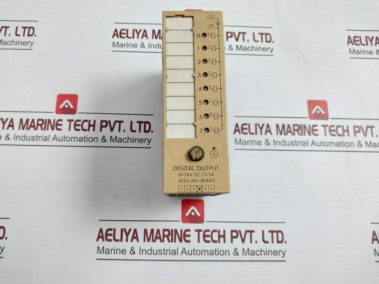 Siemens 6Es5 441-8Ma11 Digital Output Module 8X24V Dc/0.5A