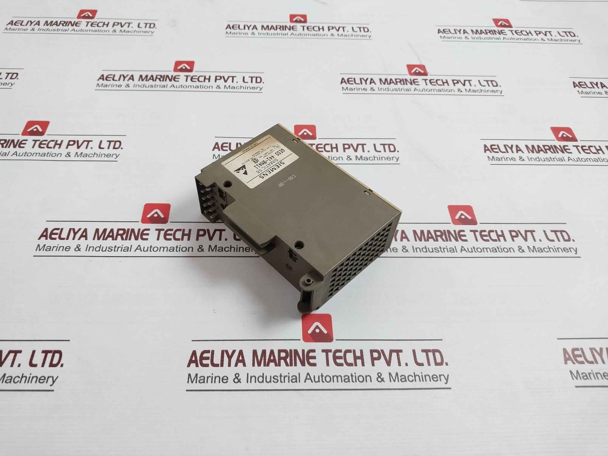 Siemens 6Es5 441-8Ma11 Digital Output Module 8X24V Dc/0.5A