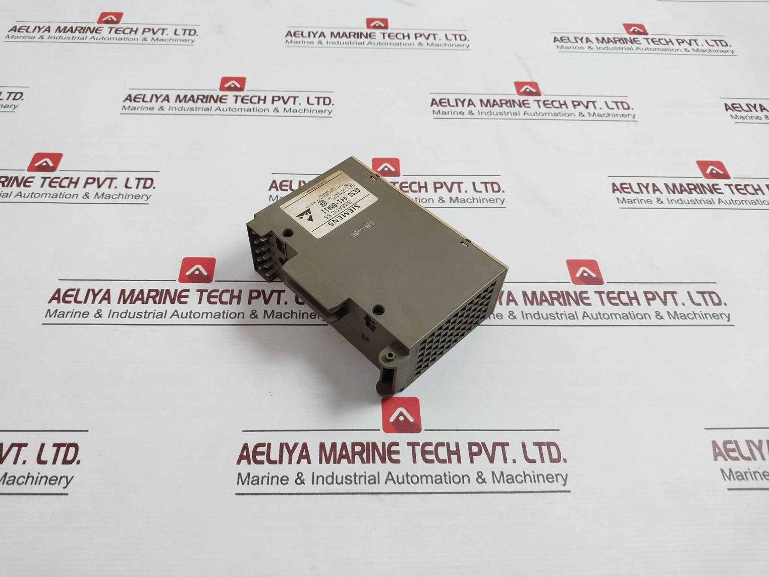 Siemens 6Es5 441-8Ma11 Digital Output Module 8X24V Dc/0.5A