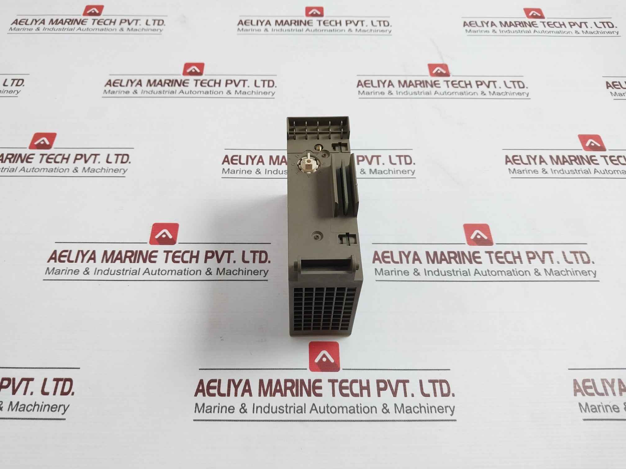 Siemens 6Es5 441-8Ma11 Digital Output Module 8X24V Dc/0.5A