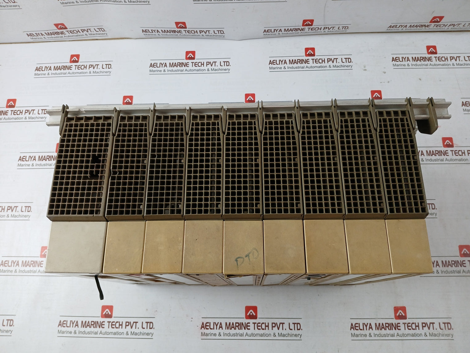 Siemens 6Es5943-7Ua11 Plc Rack 458-7La11 460-7La12 430-7La12 451-7La11 482-7La11