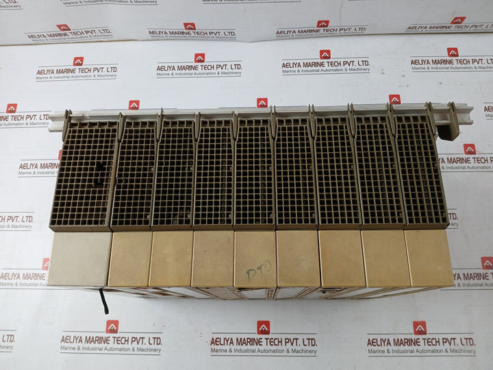 Siemens 6Es5943-7Ua11 Plc Rack 458-7La11 460-7La12 430-7La12 451-7La11 482-7La11
