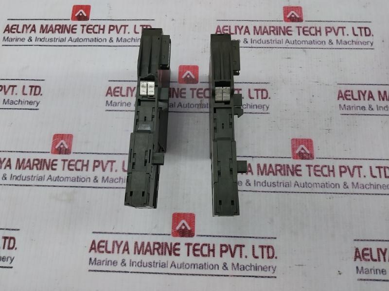 Siemens 6Es7131-4Bb01-0Ab0 Electronic Module W/ Terminal Block 193-4Ca20-0Aa0