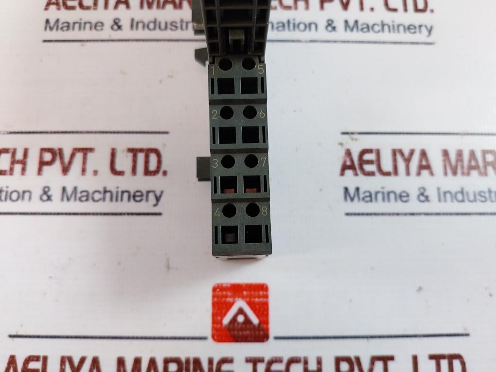 Siemens 6Es7 131-4Bf00-0Aa0 Electronics Module With Terminal Module Tm-e15C24-01