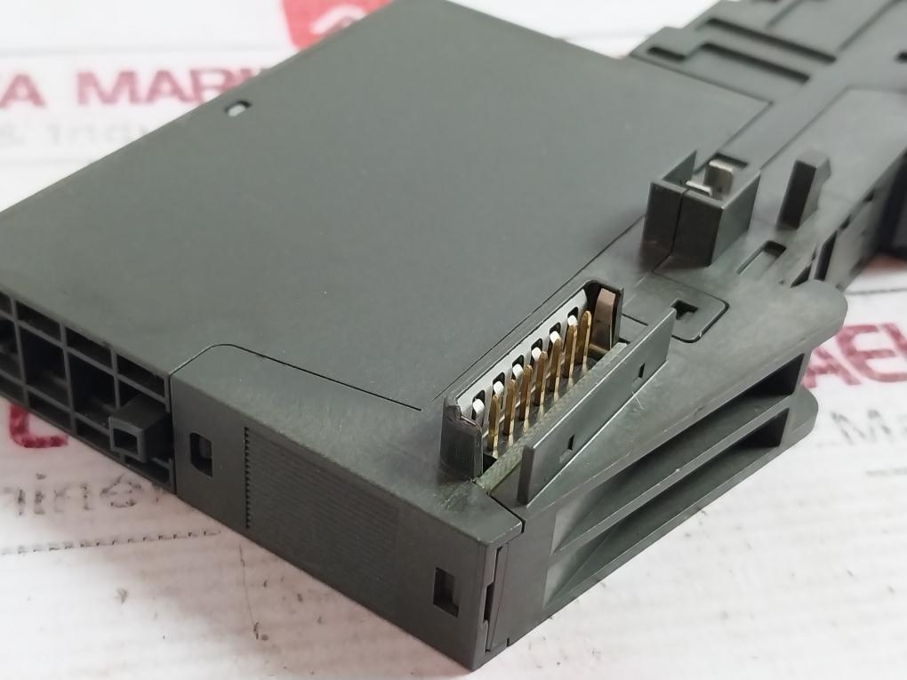 Siemens 6Es7 132-4Bd00-0Aa0 Electronic Module S C-p5C69967 T4A Dc24V/0.5A