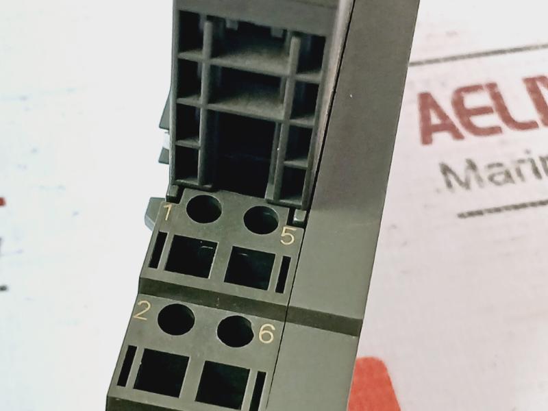 Siemens 6Es7 132-4Bd01-0Aa0 Digital Electronic Module 0C To 60C Tm-e15C23-01