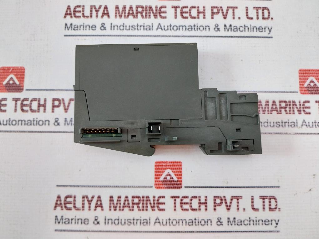 Siemens Simatic S7 6Es7 132-4Hb00-0Ab0 Electronic Module Dc120V/5A Ac230V/5A