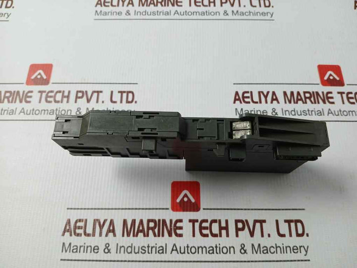 Siemens 6Es7 132-4Hb01-0Ab0 Output Module Ac230V 5A