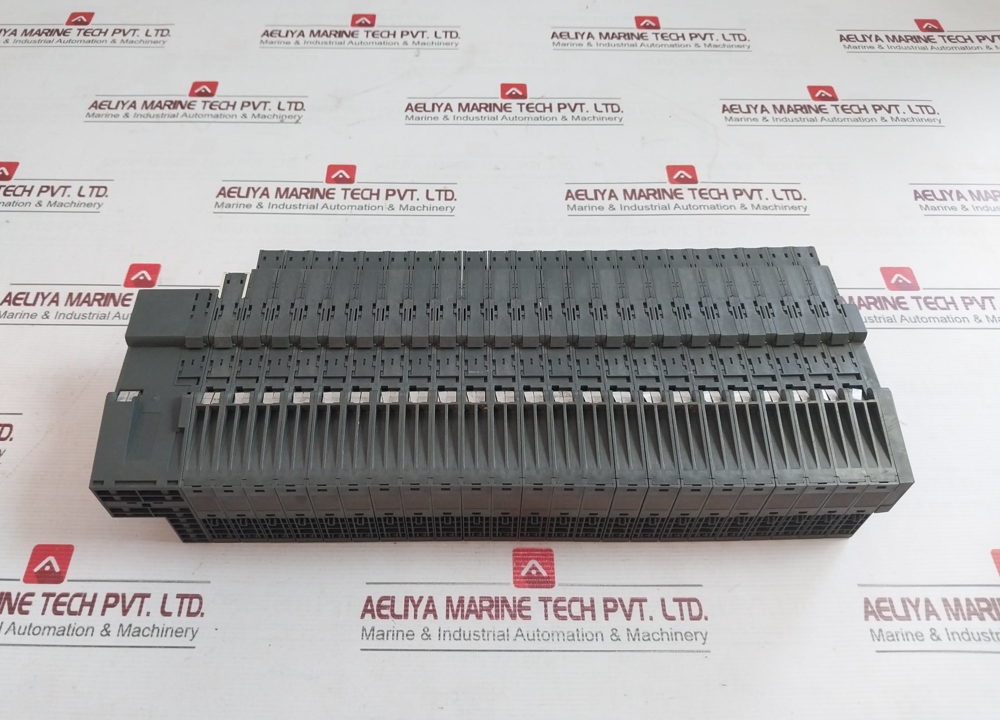 Siemens 6Es7 151-1Aa05-0Ab0 Interface Module Dc24V Et 200S S C-b8Ud2615