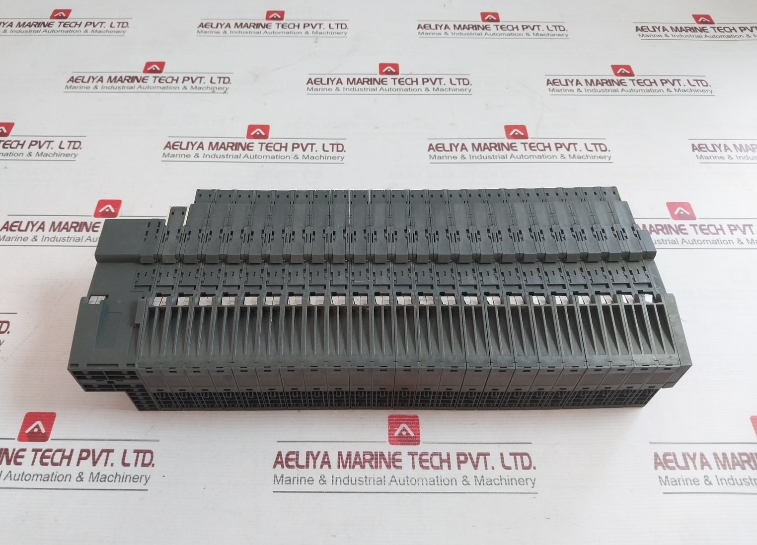 Siemens 6Es7 151-1Aa05-0Ab0 Interface Module Dc24V Et 200S S C-b8Ud2615