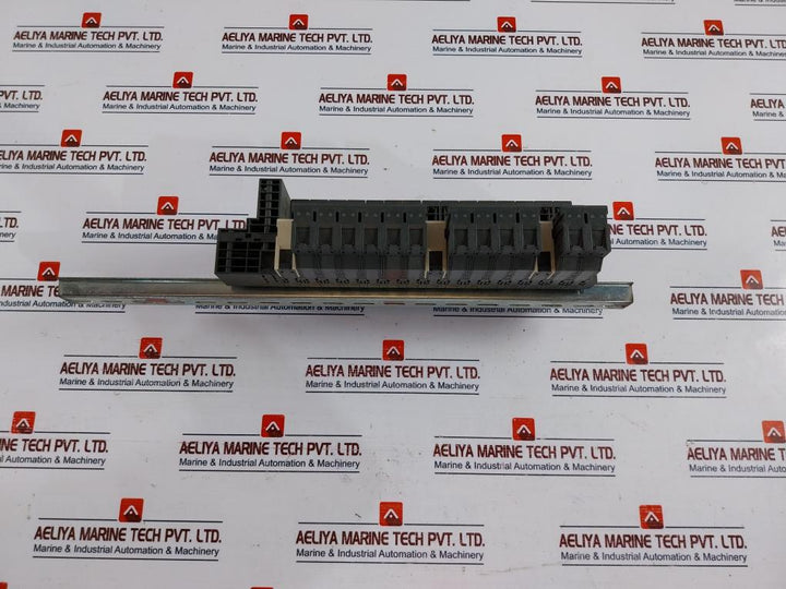 Siemens 6Es7 151-1Aa05-0Ab0,138-4Ca01-0Aa0,131-4Bf50-0Aa0,132-4Bf50-0Aa0 Rack