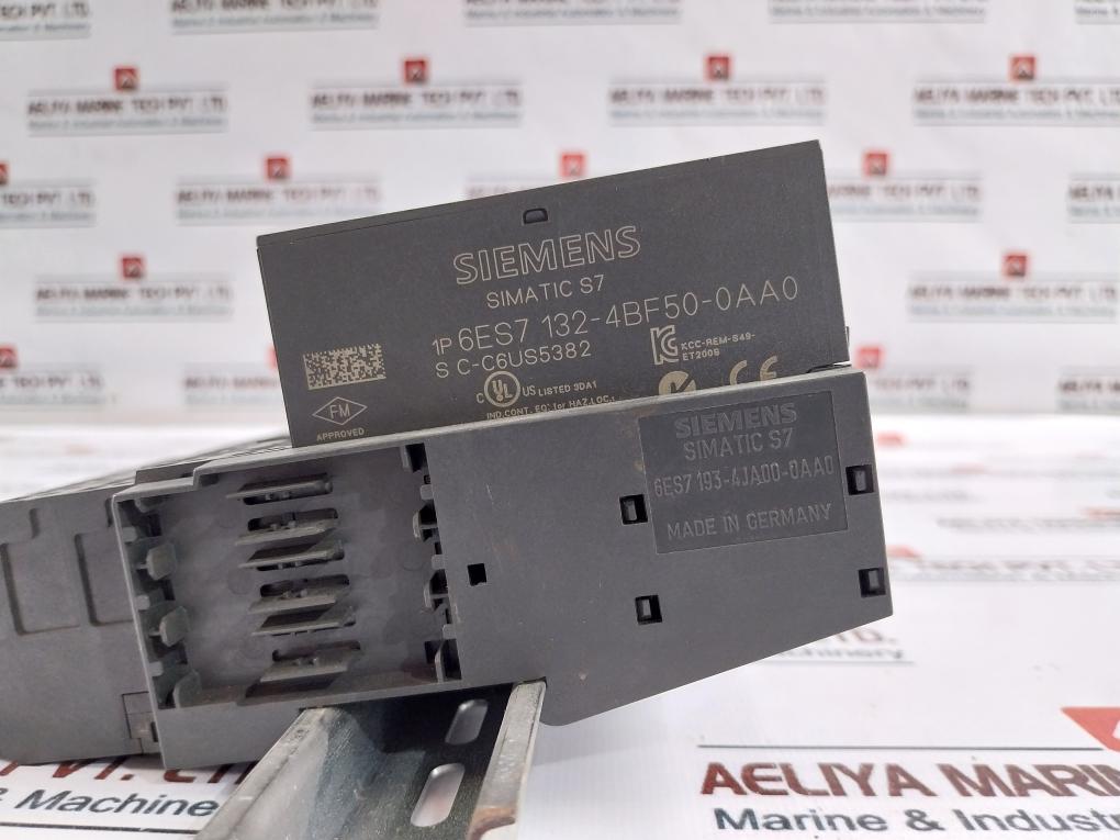 Siemens 6Es7 151-1Aa05-0Ab0,138-4Ca01-0Aa0,131-4Bf50-0Aa0,132-4Bf50-0Aa0 Rack