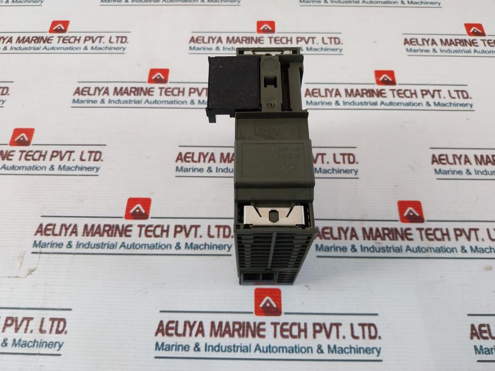 Siemens 6Es7 153-1Aa03-0Xb0 Interface Module Et 200M