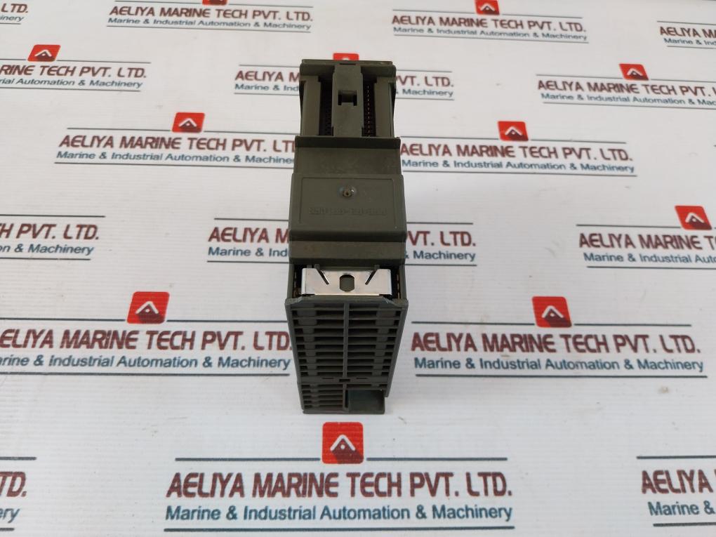 Siemens 6Es7 153-1Aa03-0Xb0 Interface Module Et 200M