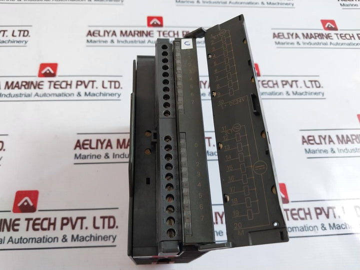 Siemens 6Es7 153-1Aa03-0Xb0(Interface Module),6Es7 321-1Bh02-0Aa0(Input Module),6Es7 322-1Hh01-0Aa0(Output Module) Module Rack