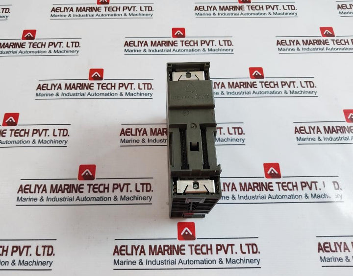 Siemens 6Es7 153-1Aa03-0Xb0(Interface Module),6Es7 321-1Bh02-0Aa0(Input Module),6Es7 322-1Hh01-0Aa0(Output Module) Module Rack