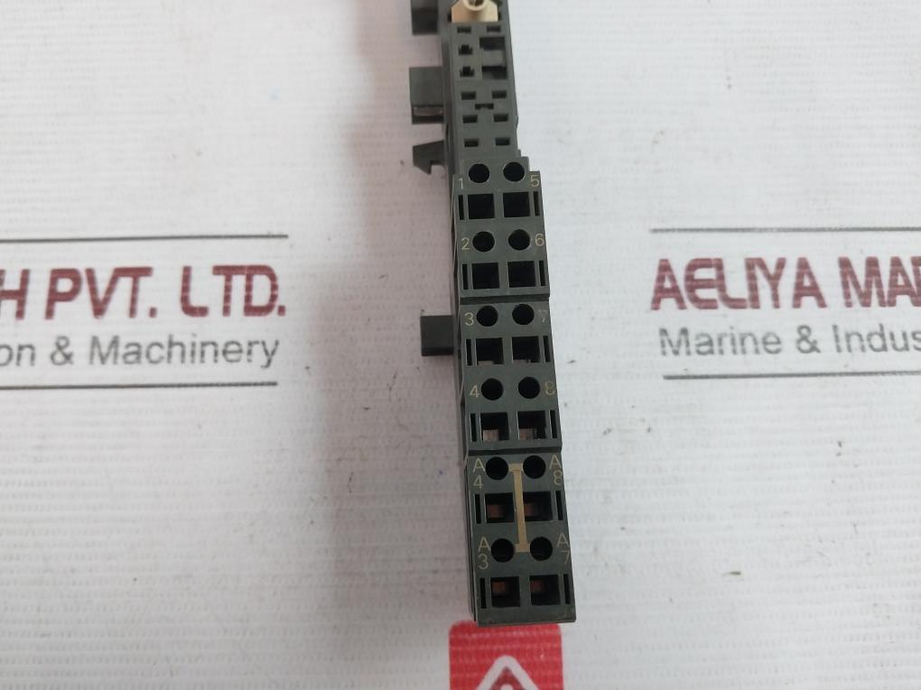 Siemens 6Es7 193-4Ca50-0Aa0 Universal Terminal Module V4 Tm-e15C26-a1