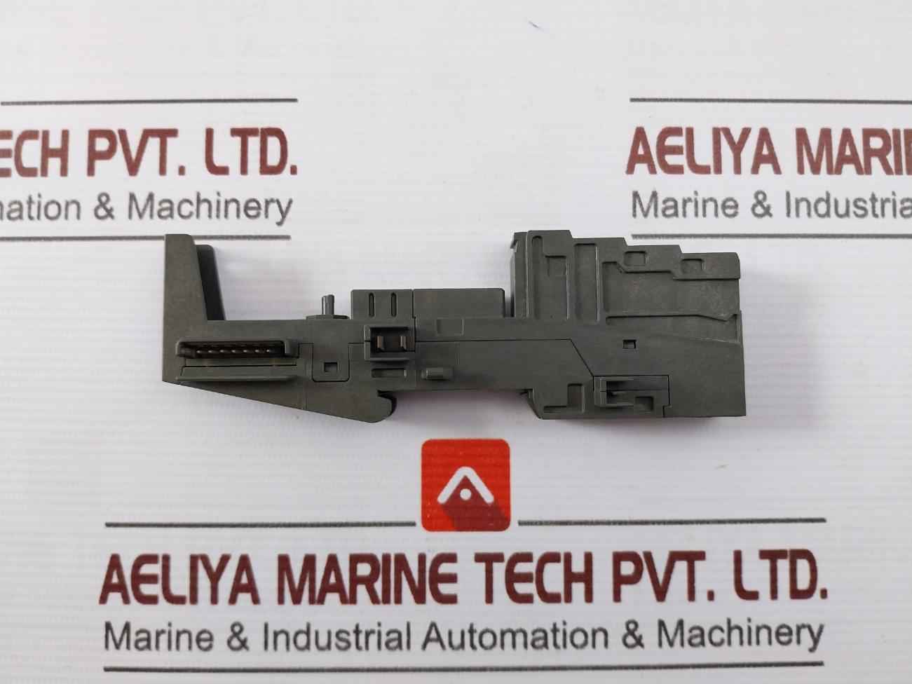 Siemens 6Es7 193-4Cb30-0Aa0 Plc Terminal Module S4 Tyl E02 Tm-e15C24-01