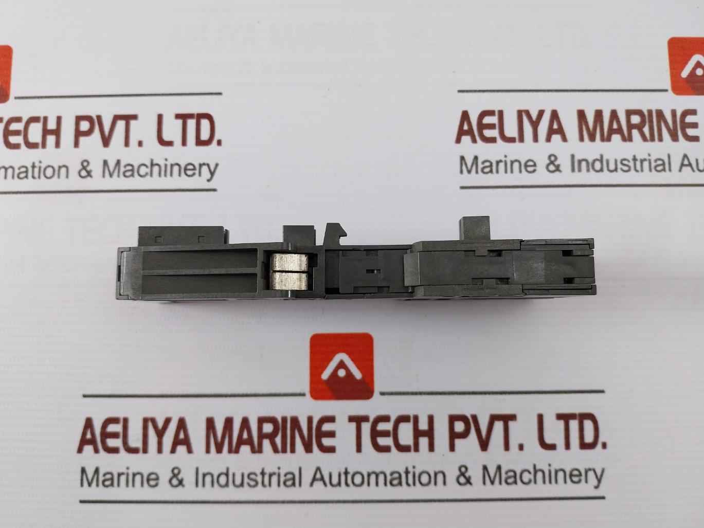 Siemens 6Es7 193-4Cb30-0Aa0 Terminal Module Tm-e15C24-01