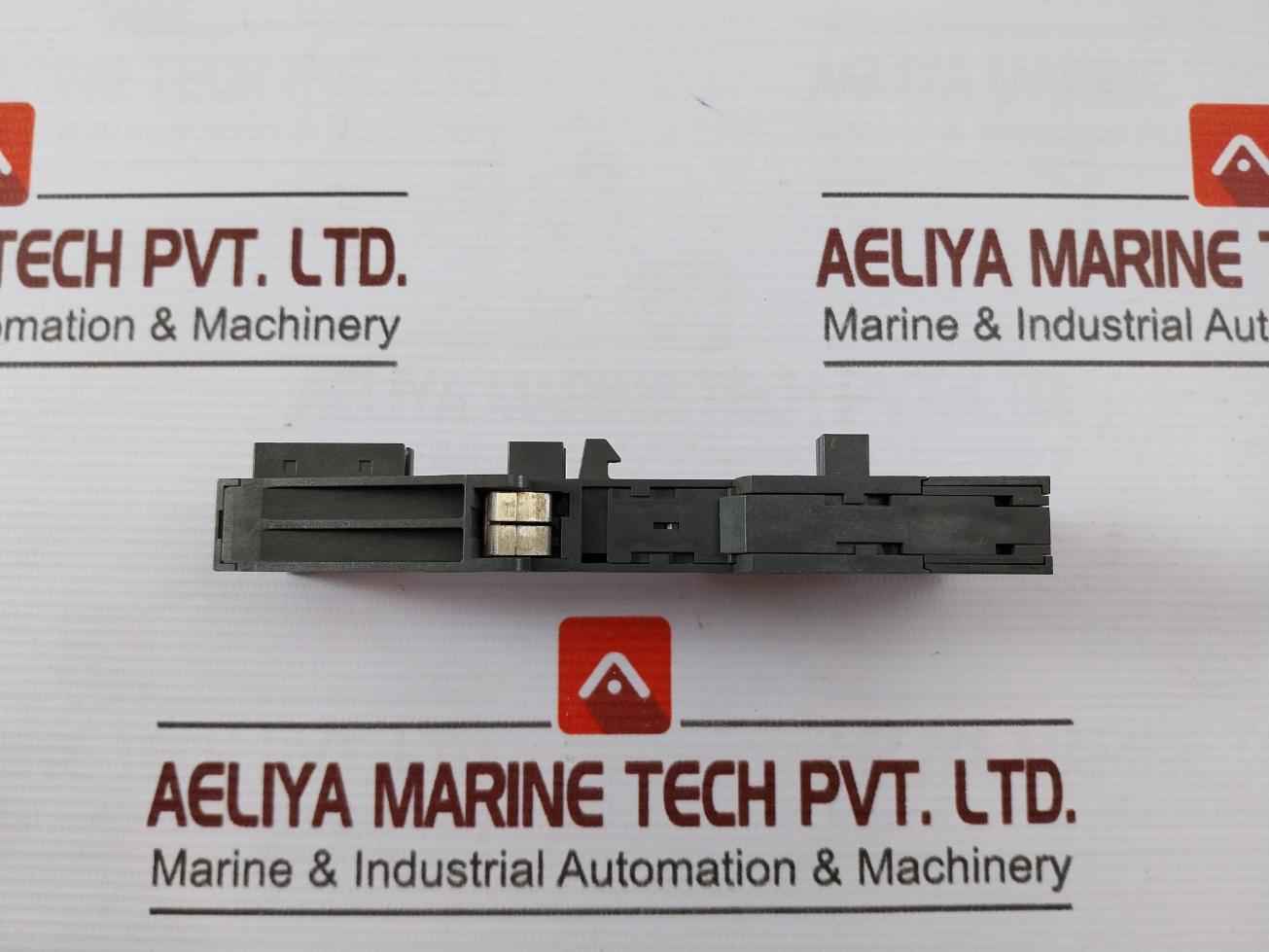 Siemens 6Es7 193-4Cb30-0Aa0 Terminal Module Tm-e15C24-01