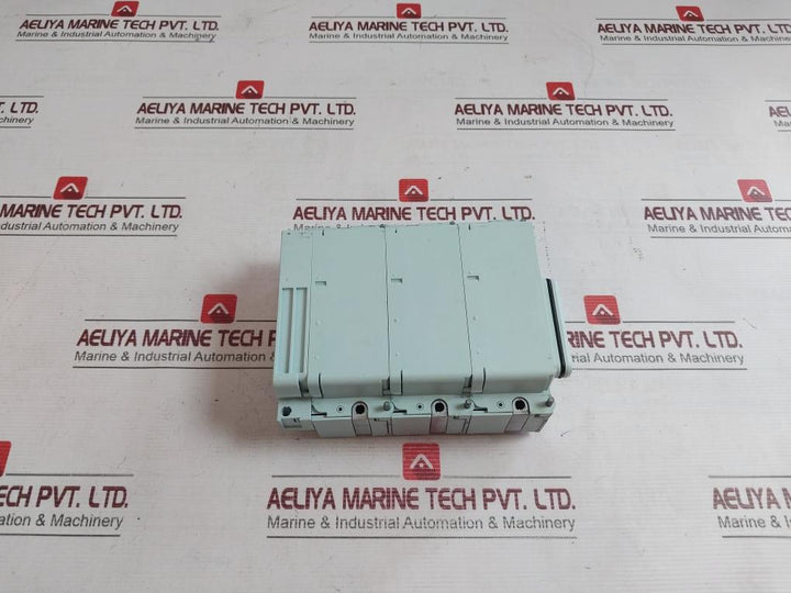 Siemens 6Es7 194-4Cb00-0Aa0 I/O Connection Module 141-4Bf00-0Aa0 8 Di Dc 24V