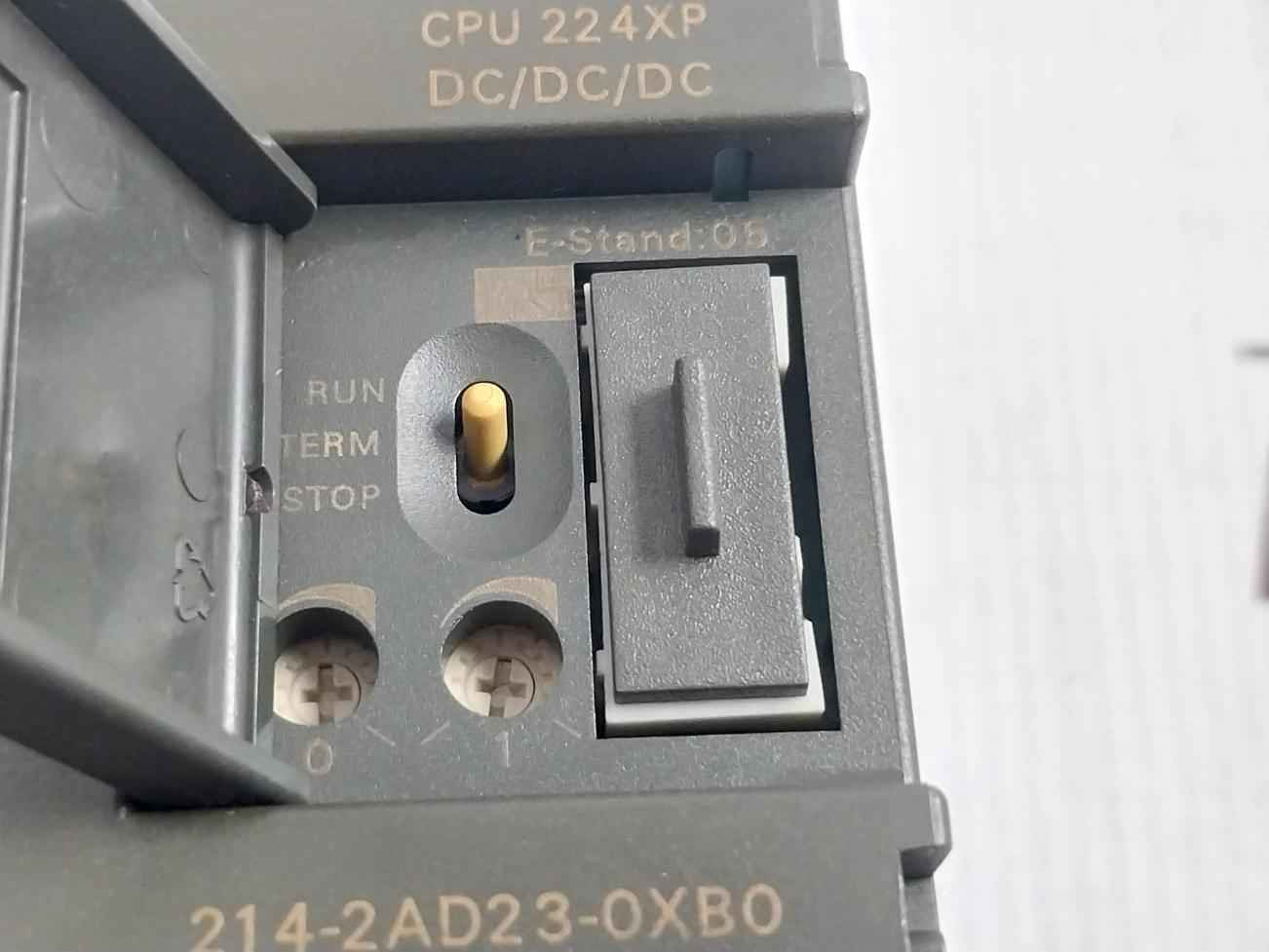 Siemens 6es7 214-2ad23-0xb0 Compact Unit Dc Power Supply 21-28 Vdc