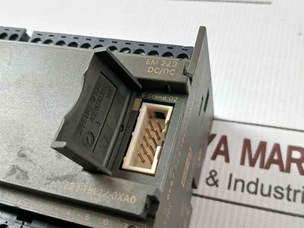 Siemens 6Es7 223-1Bl22-0Xa0 Simatic Digital Input/Output I/O Module